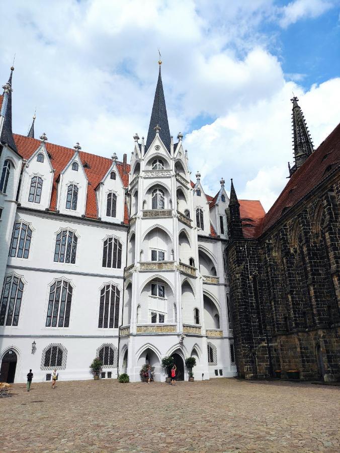 Goldrausch - Glanzvolle Ferienwohnung In Meissen Am Lutherplatz エクステリア 写真