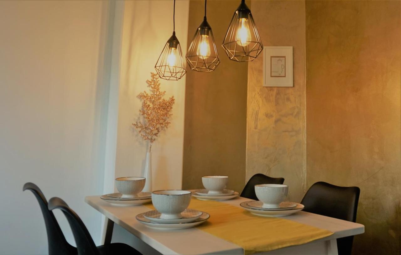 Goldrausch - Glanzvolle Ferienwohnung In Meissen Am Lutherplatz エクステリア 写真
